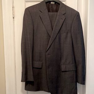 Jos A Bank Dark Brown Plaid Business Suit - 44L